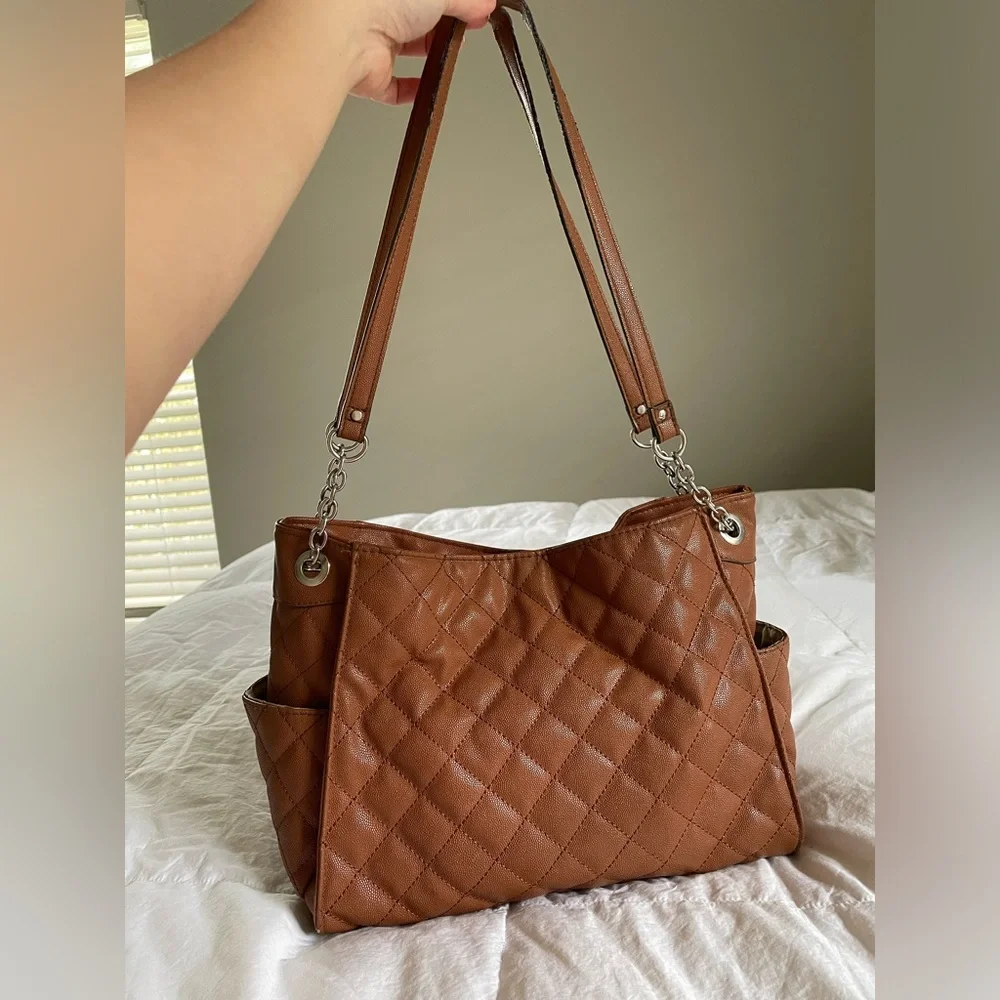 JONES NEW YORK quilted purse in caramel color - Picture 4 of 9